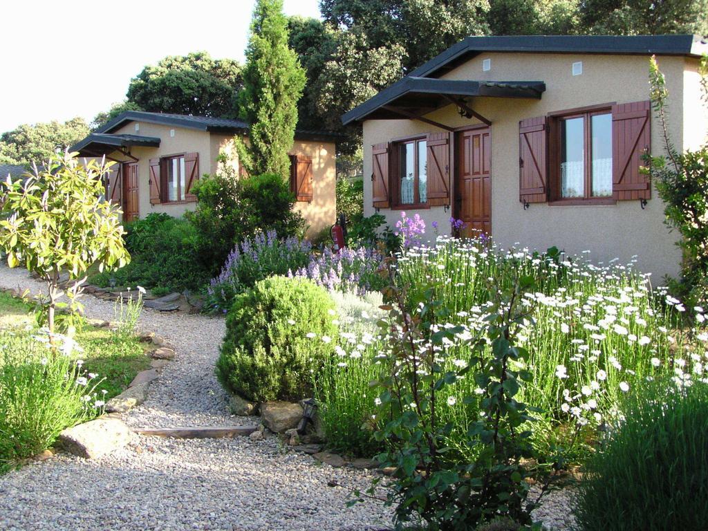 La Cerca Del Alcornoque Guest House Casas de Belvis Екстериор снимка