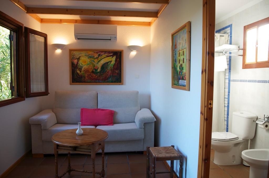 La Cerca Del Alcornoque Guest House Casas de Belvis Екстериор снимка