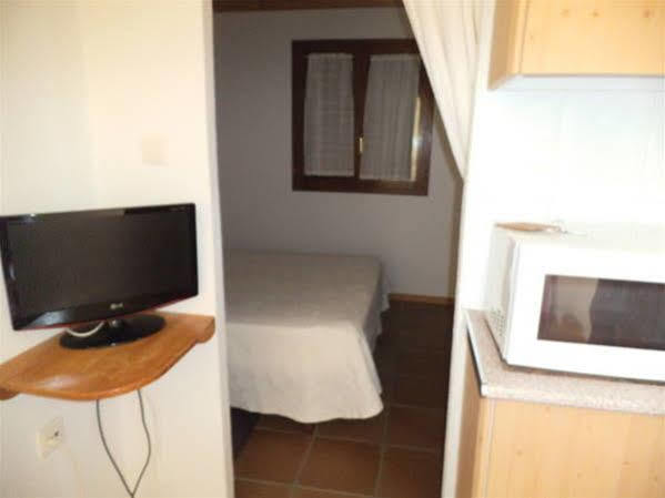 La Cerca Del Alcornoque Guest House Casas de Belvis Екстериор снимка